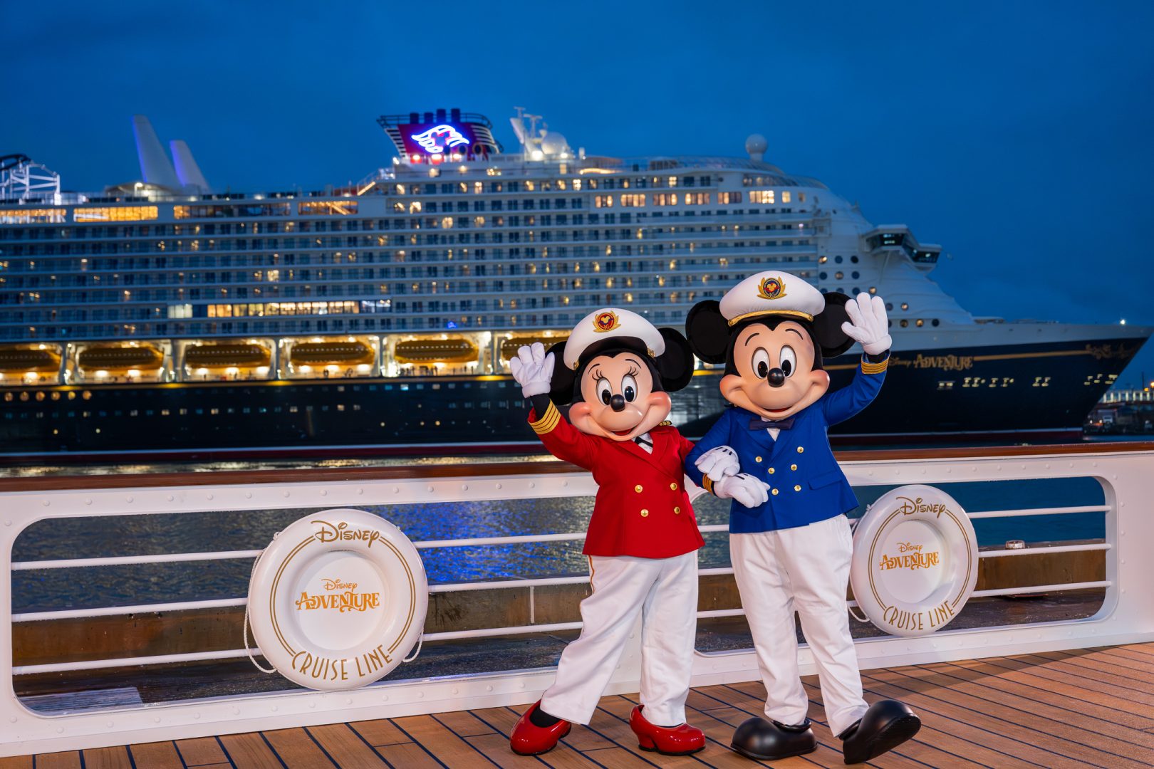 Navio Disney Adventure